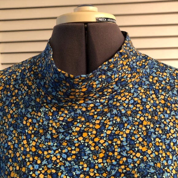 Croft & Barrow Blue Green & Yellow Mock Turtleneck Size L - Picture 2 of 4